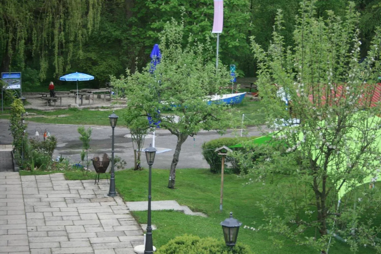 Krug'S Family Hostel Und Restaurant 魏尔海姆